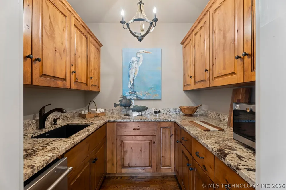 2371 Melody Point Circle Grove, OK 74344