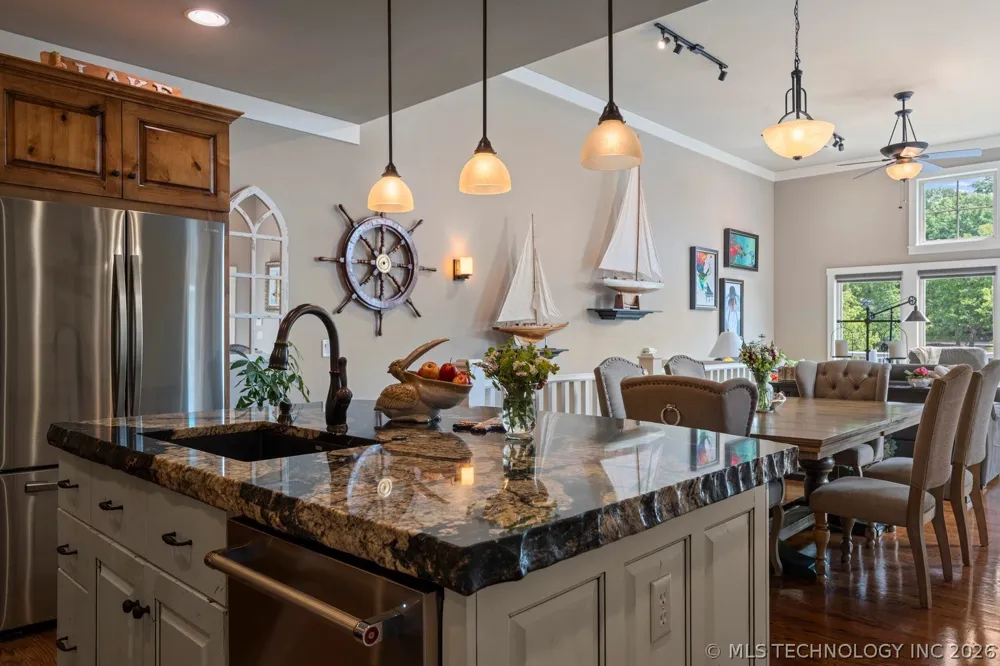 2371 Melody Point Circle Grove, OK 74344