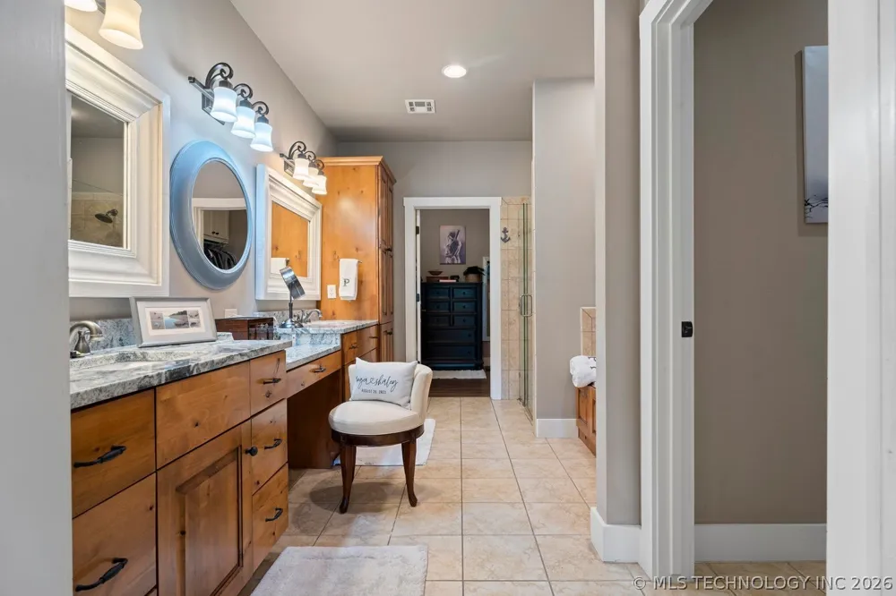 2371 Melody Point Circle Grove, OK 74344