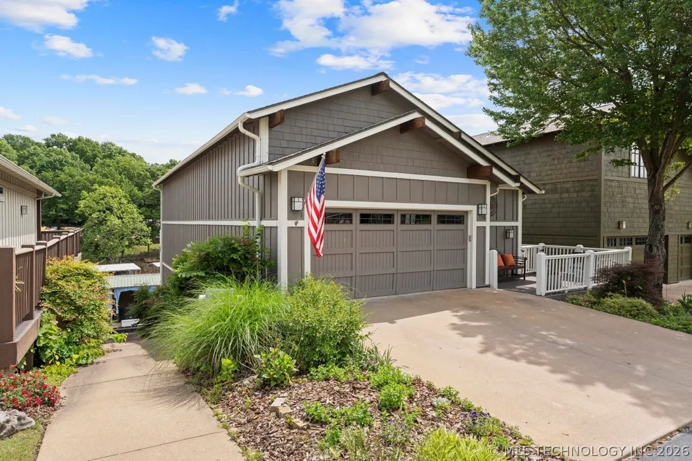 2371 Melody Point Circle Grove, OK 74344
