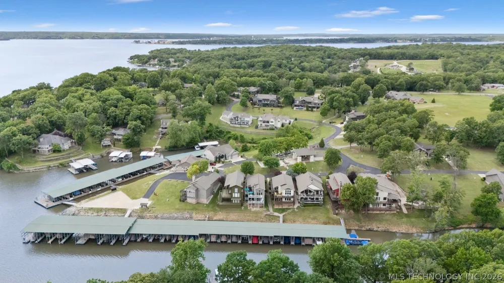 2371 Melody Point Circle Grove, OK 74344