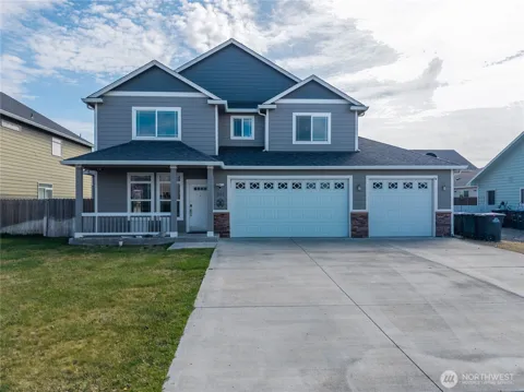 3425 W Glenmoor Drive