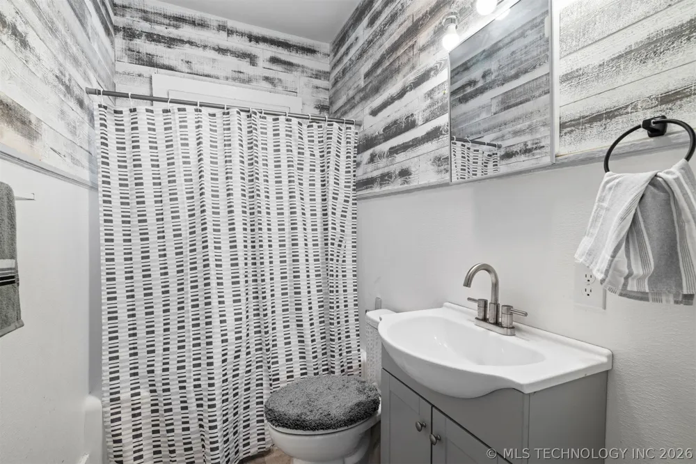 1005 7th Durant, OK 74701