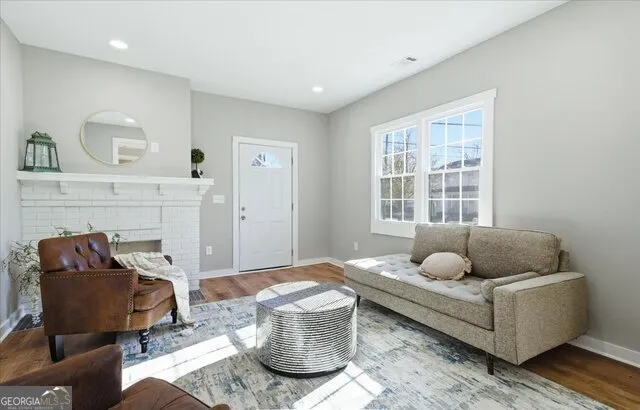 2955 E Point ST East Point, GA 30344