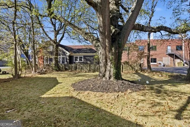 2955 E Point ST East Point, GA 30344