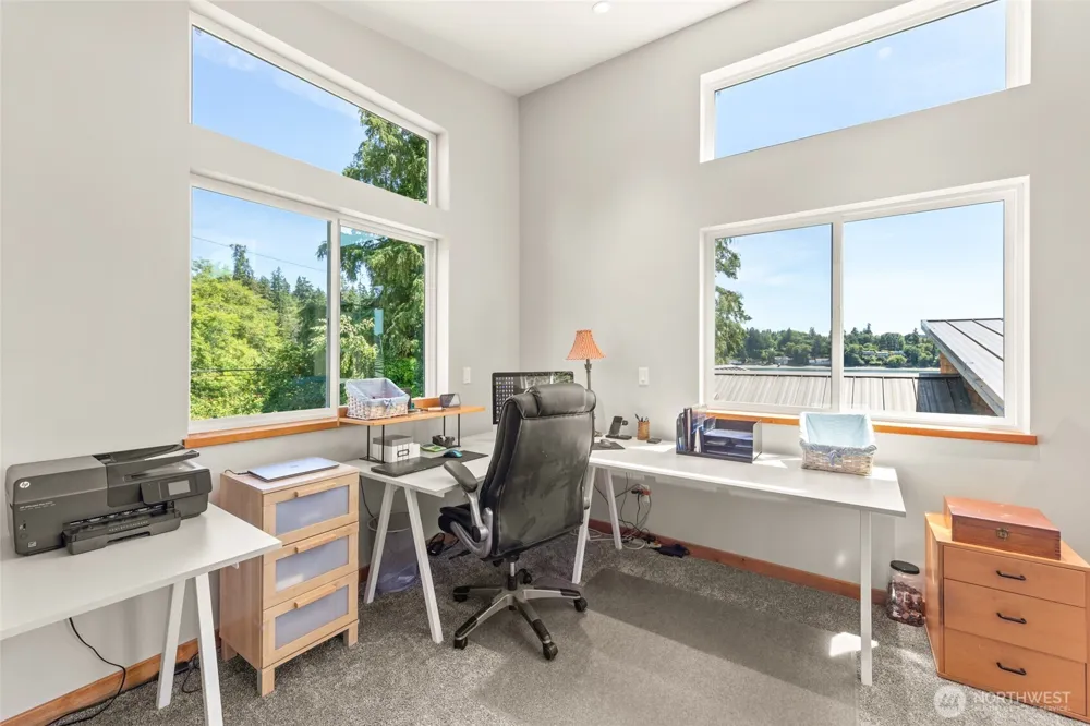 8829 SW Quartermaster Drive Vashon, WA 98070