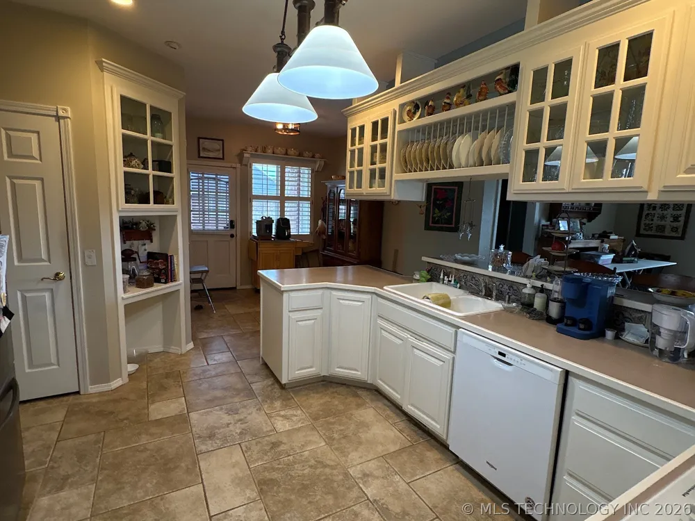 1025 E 13th Street Cushing, OK 74023