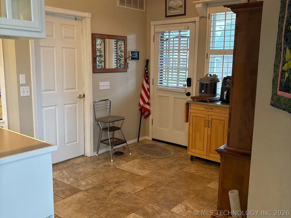 1025 E 13th Street Cushing, OK 74023