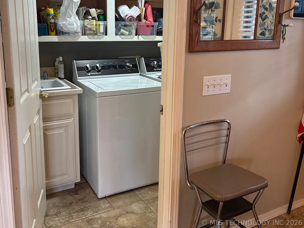 1025 E 13th Street Cushing, OK 74023