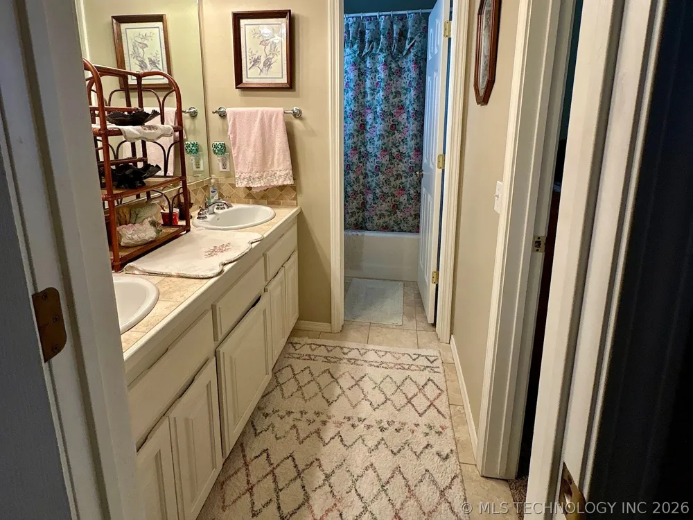 1025 E 13th Street Cushing, OK 74023
