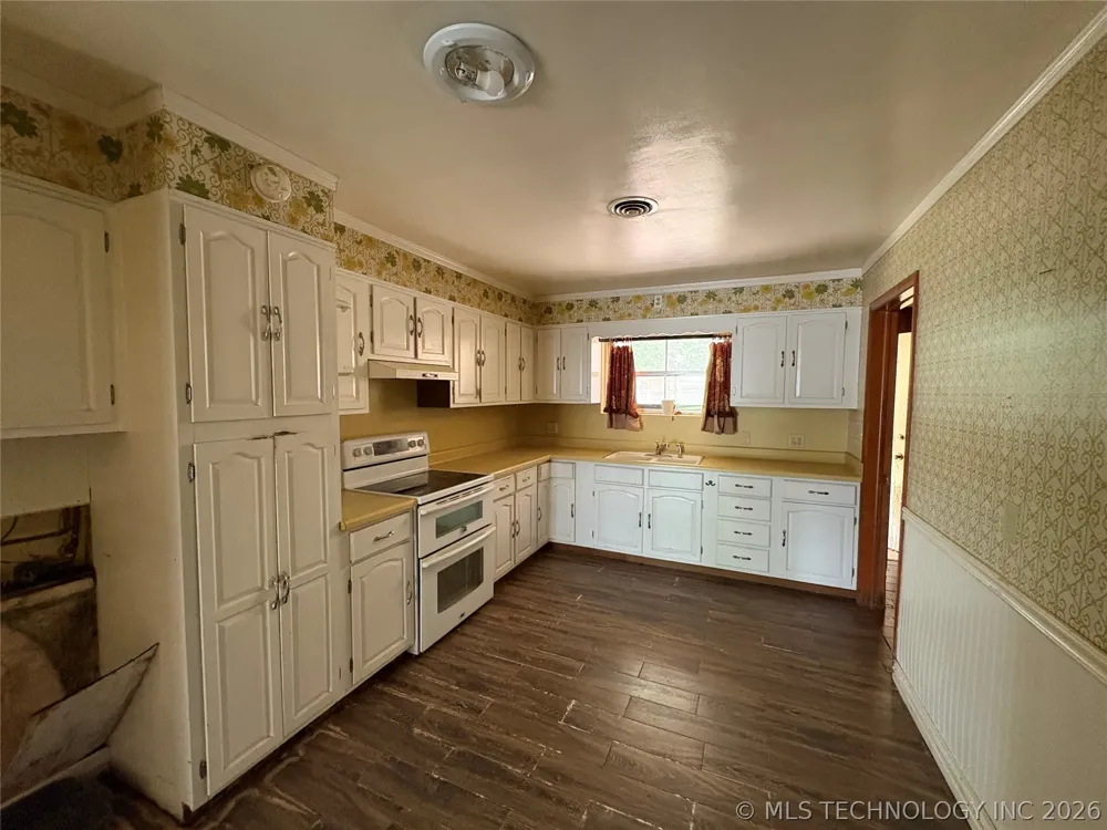 1601 SE Madison Boulevard Bartlesville, OK 74006