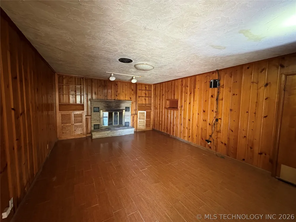 1601 SE Madison Boulevard Bartlesville, OK 74006