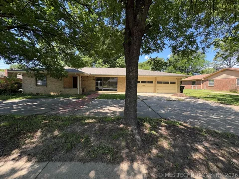 1601 SE Madison Boulevard