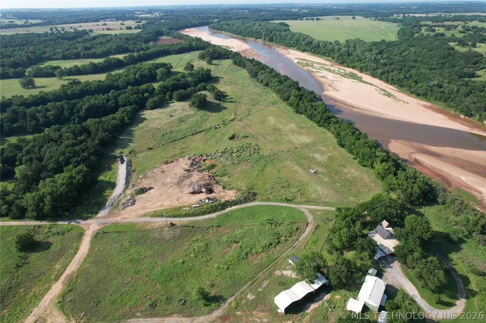 5505 S Riverside Yale, OK 74085