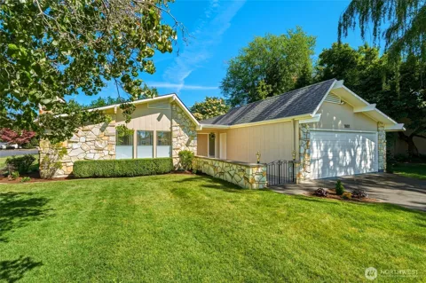 1801 Crestline Drive