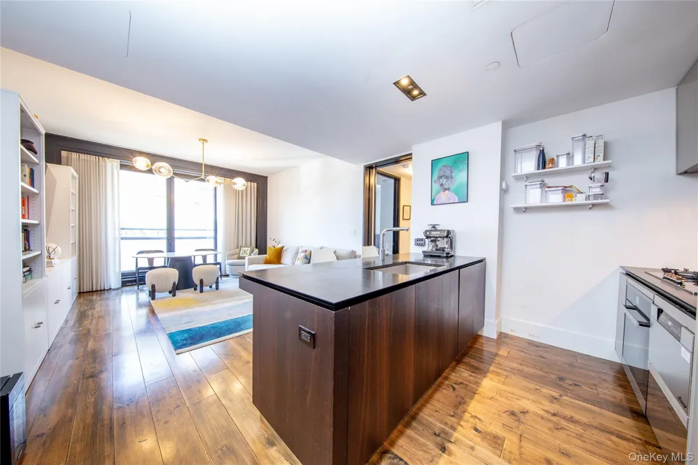 155 West 18th Street W 18th Avenue #802 New York (Manhattan), NY 10011