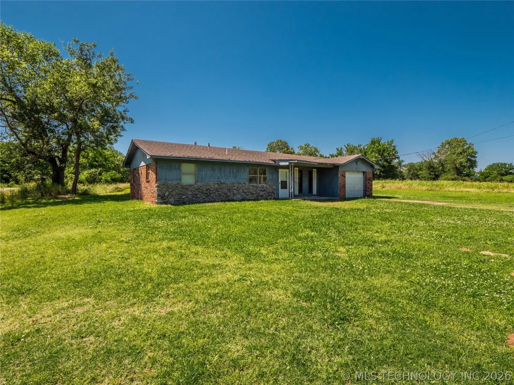708 S 6th Street Hartshorne, OK 74547