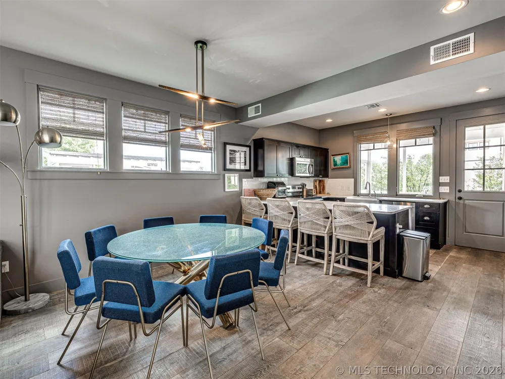 29 Boardwalk Street #D Carlton Landing, OK 74432