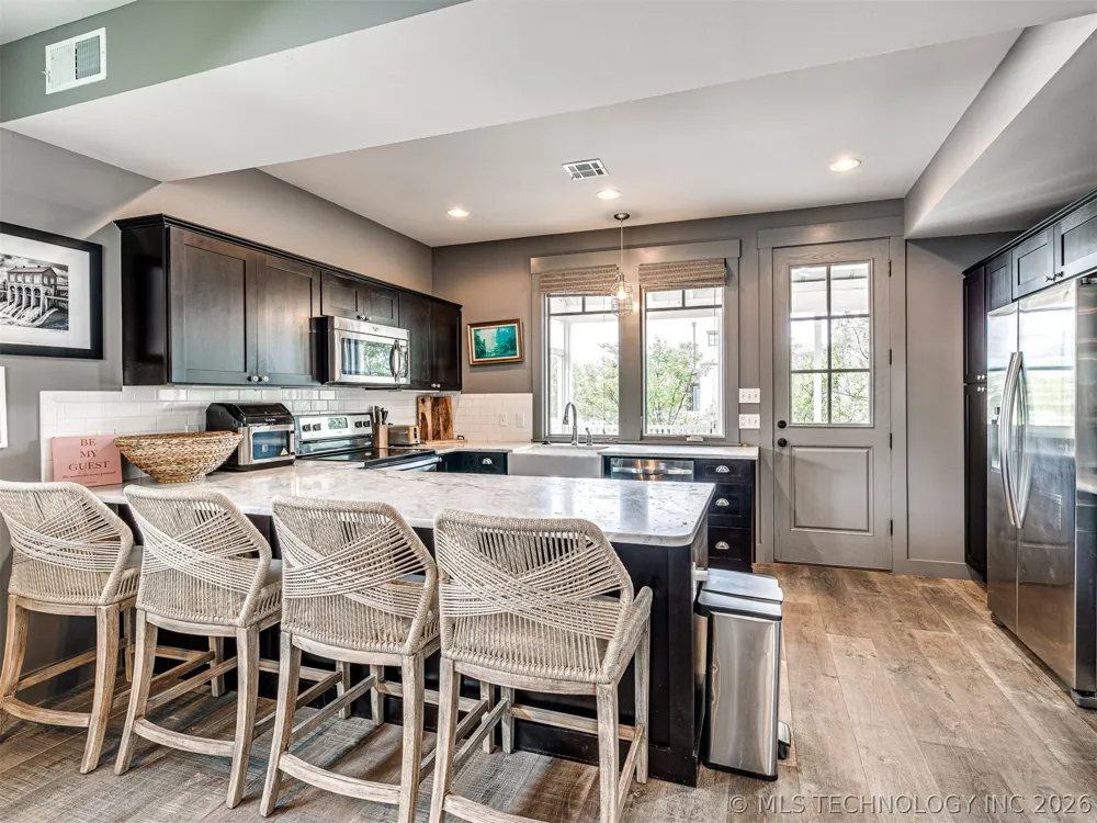 29 Boardwalk Street #D Carlton Landing, OK 74432