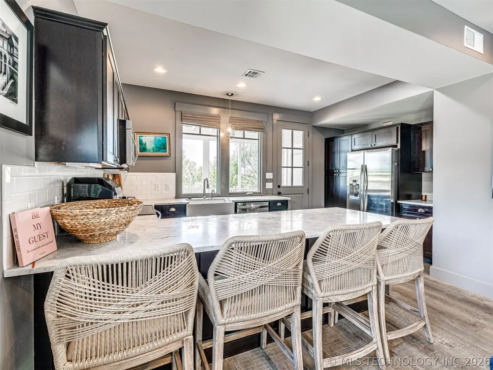 29 Boardwalk Street #D Carlton Landing, OK 74432