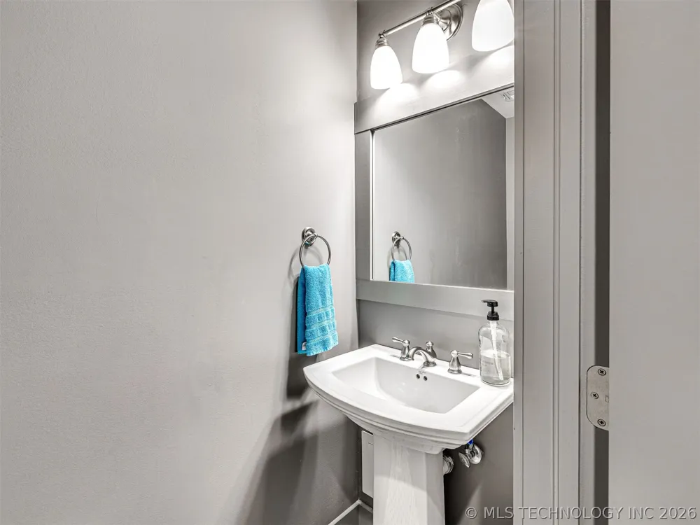 29 Boardwalk Street #D Carlton Landing, OK 74432