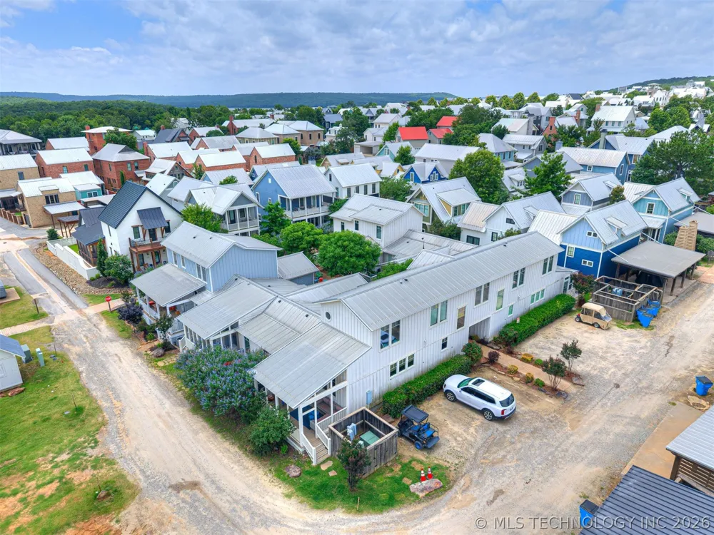 29 Boardwalk Street #D Carlton Landing, OK 74432