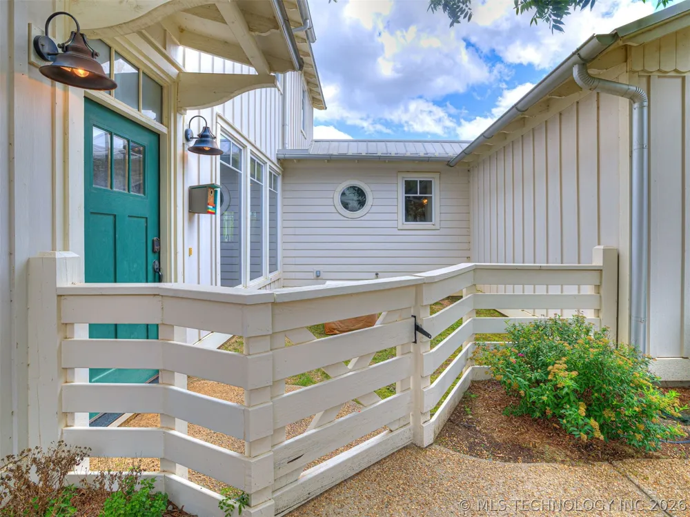 29 Boardwalk Street #D Carlton Landing, OK 74432