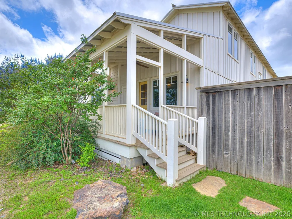 29 Boardwalk Street #D Carlton Landing, OK 74432