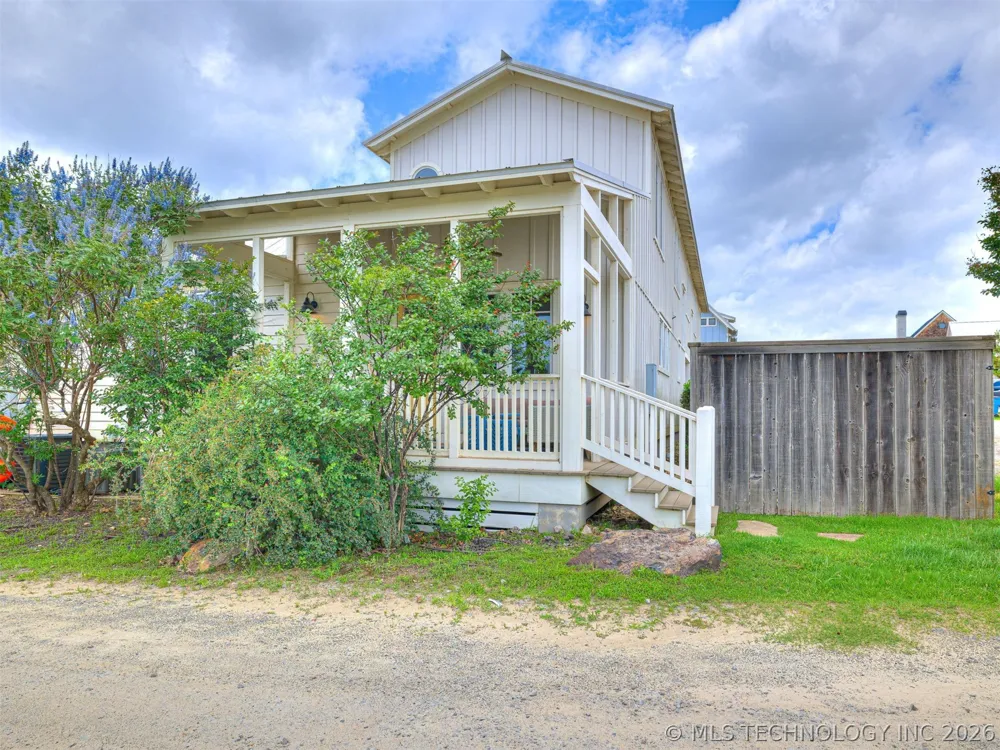 29 Boardwalk Street #D Carlton Landing, OK 74432
