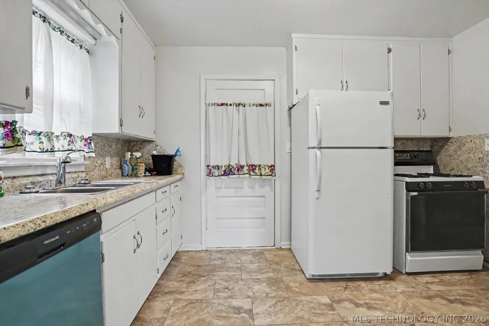1230 Maybelle Drive Sapulpa, OK 74066