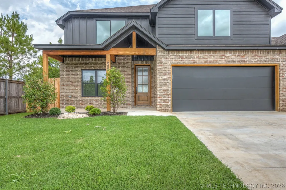 2402 E Northampton Street Broken Arrow, OK 74014