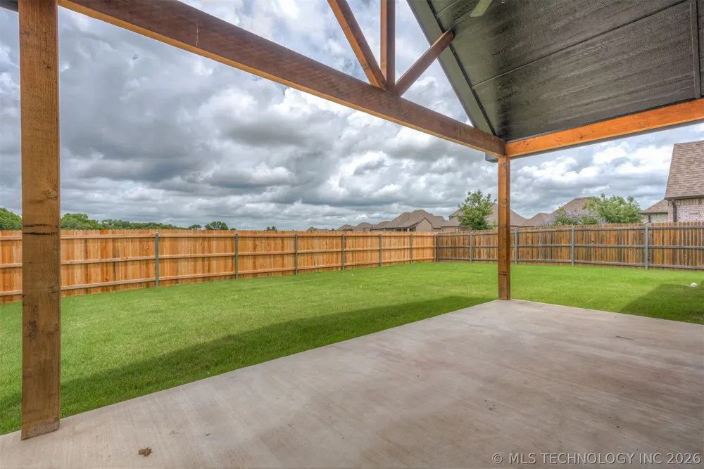 2402 E Northampton Street Broken Arrow, OK 74014