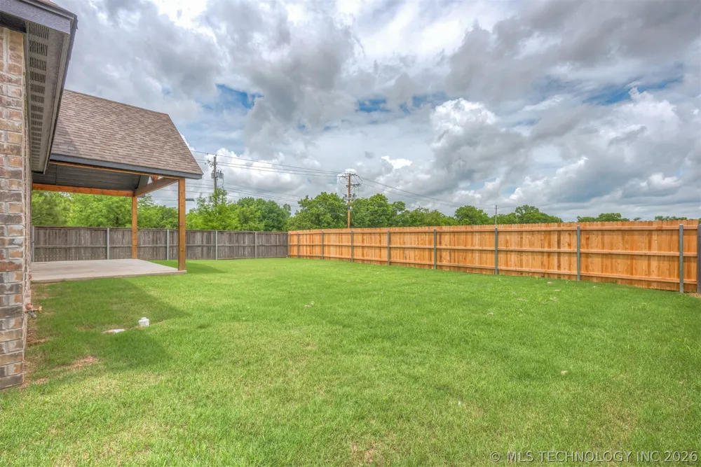 2402 E Northampton Street Broken Arrow, OK 74014