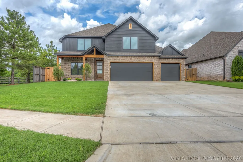 2402 E Northampton Street Broken Arrow, OK 74014