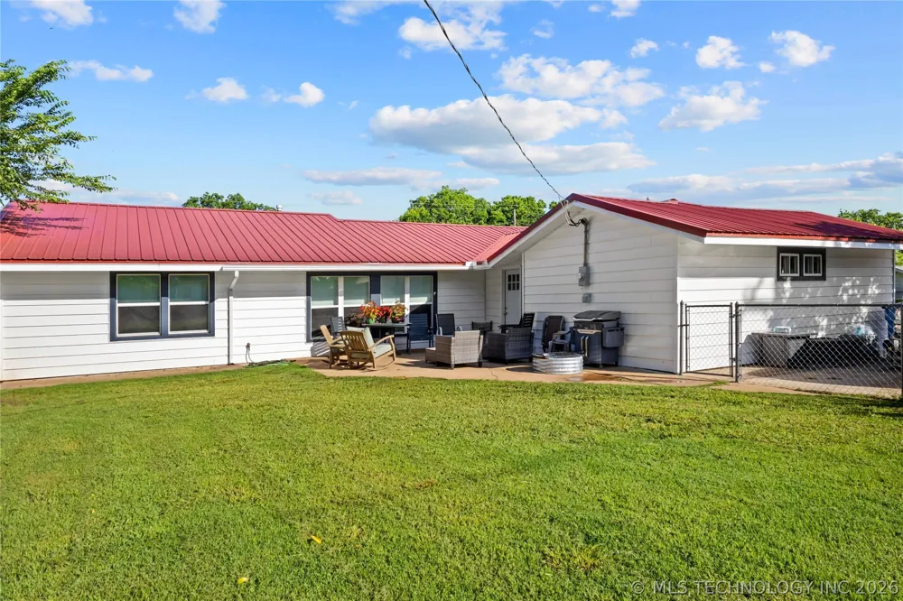 604 SW 3rd Street Checotah, OK 74426