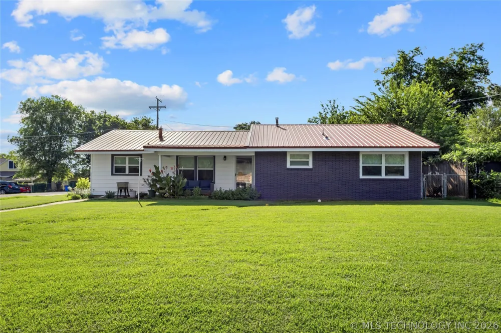 604 SW 3rd Street Checotah, OK 74426