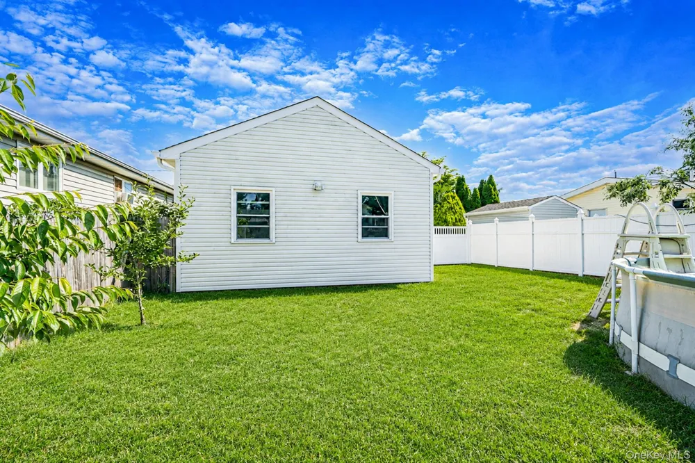 535 Outlook Avenue West Babylon, NY 11704