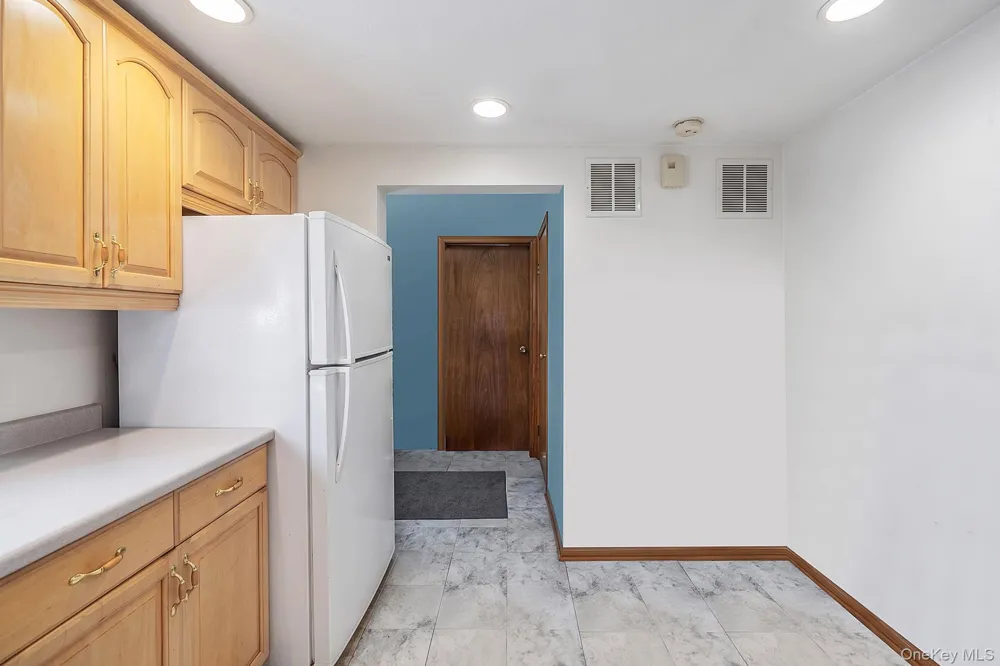 535 Outlook Avenue West Babylon, NY 11704