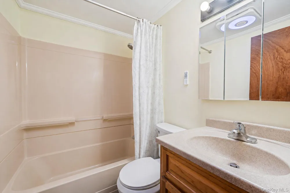 535 Outlook Avenue West Babylon, NY 11704