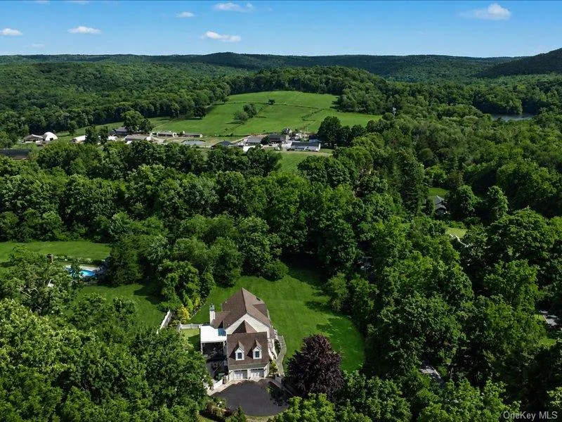 104 Mountain View Road Cortlandt Manor, NY 10567