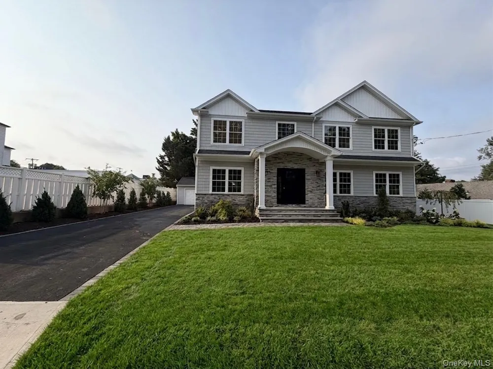 37 Church Street Syosset, NY 11791