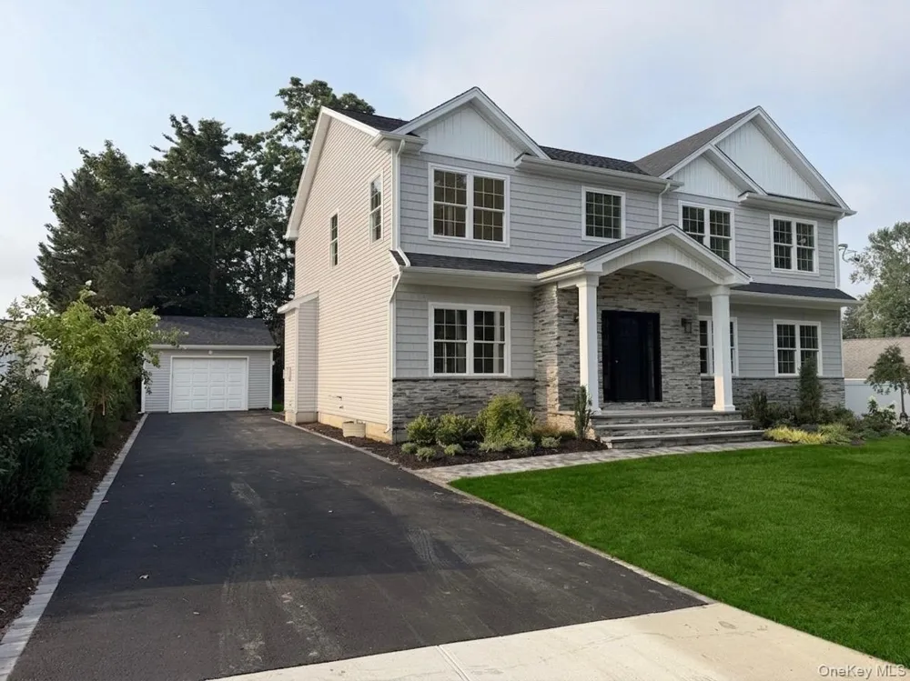 37 Church Street Syosset, NY 11791