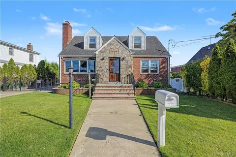 465 Washington Place