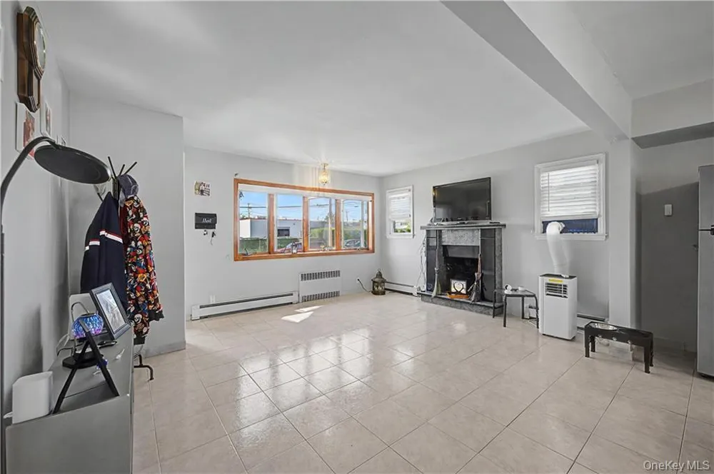 465 Washington Place Mineola, NY 11501