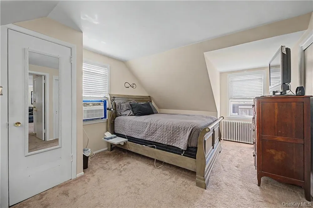 465 Washington Place Mineola, NY 11501