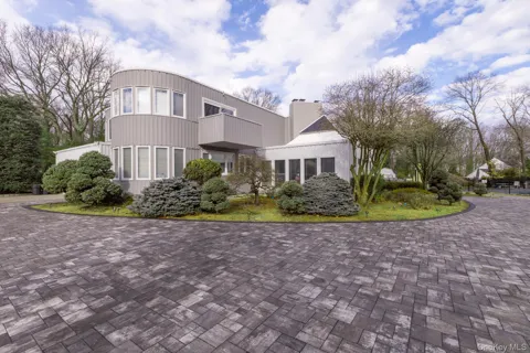 83 Cliff Road