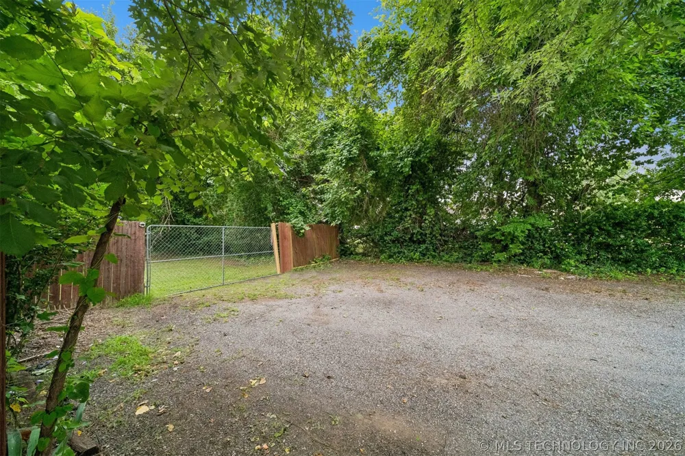 809 S Park Street Sapulpa, OK 74066