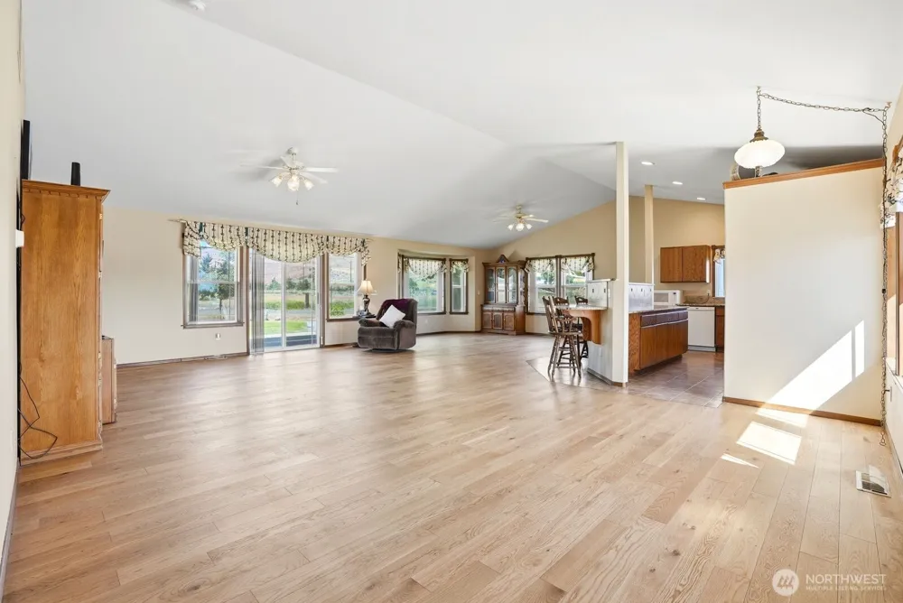 15180 Cottonwood Canyon Road Yakima, WA 98908