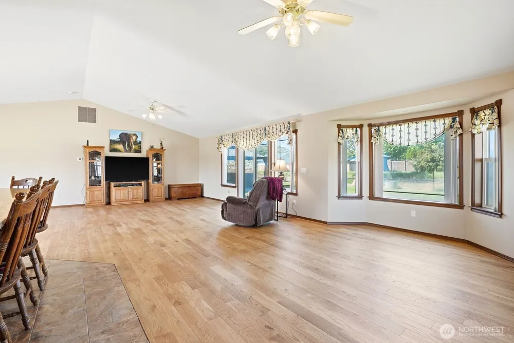 15180 Cottonwood Canyon Road Yakima, WA 98908