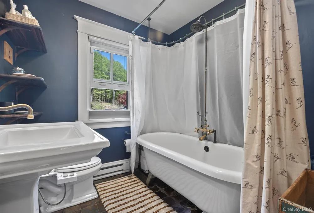 6 Autumn Lane Amenia, NY 12501